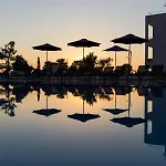Mythic Summer Hotel