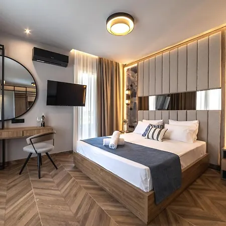 Hotell Mythic Summer 4*