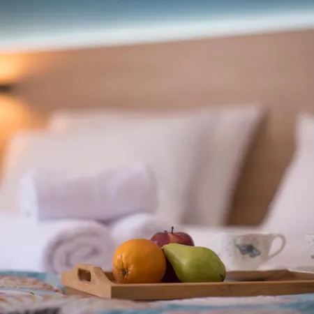 Hotell Mythic Summer 4*