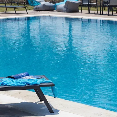 Mythic Summer Hotell