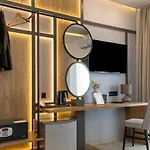Hotell Mythic Summer
