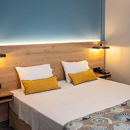 Mythic Summer Hotel 4*