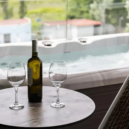 فندق Mythic Summer Paralía