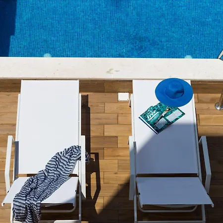 Mythic Summer فندق 4*