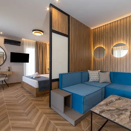 فندق Mythic Summer Paralía