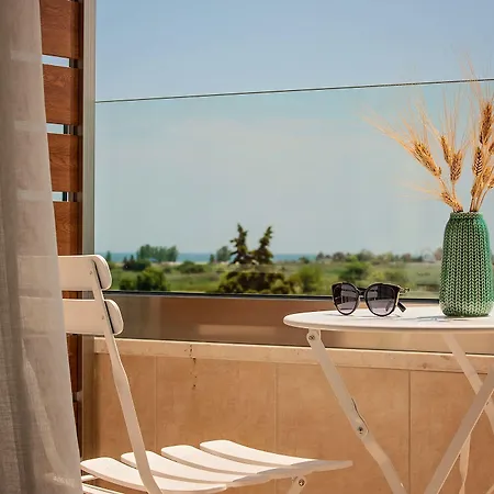 فندق Mythic Summer Paralía