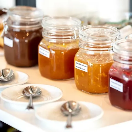 호텔 Mythic Summer 4*