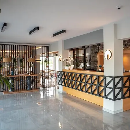 Mythic Summer Hotel 4*