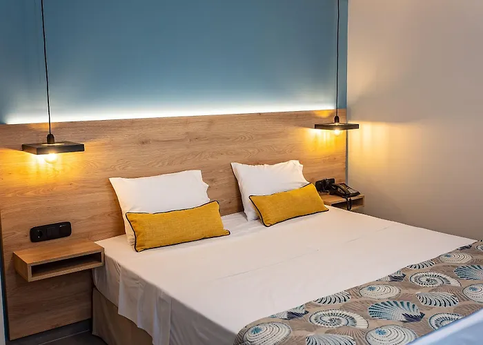 Mythic Summer 酒店 4*