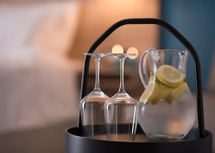 Mythic Summer 酒店