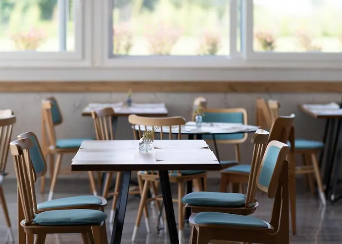 Mythic Summer 酒店 4*