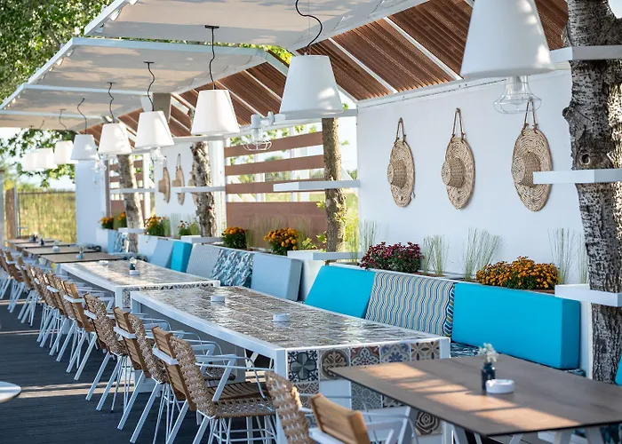 Mythic Summer 酒店