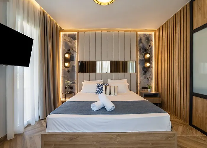 Mythic Summer 酒店 Paralía