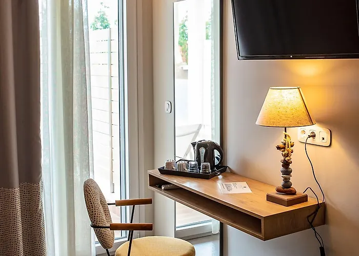 Mythic Summer 4* Paralía